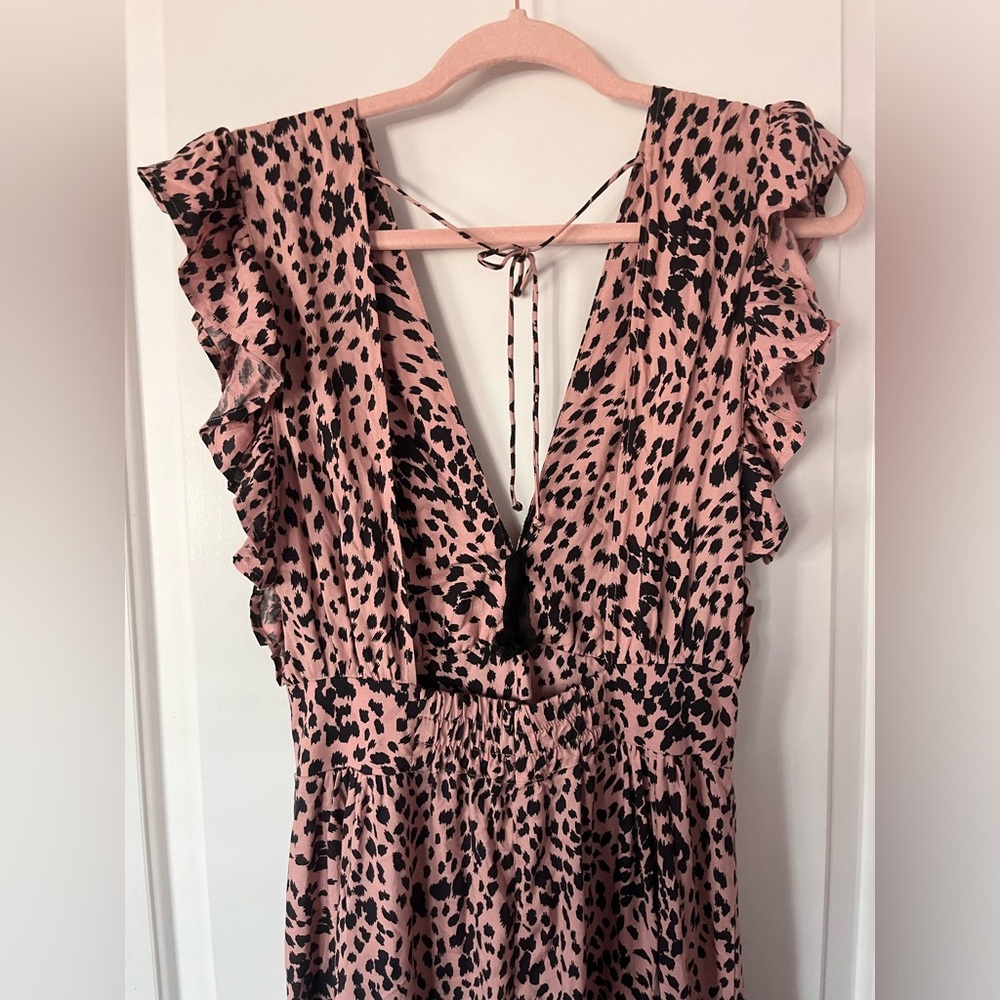 Stillwater Jessie V Neck Ruffle Midi Dress in Pebbles Soft Pink - Medium - Picture 9 of 11